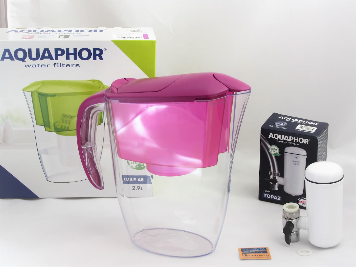 Water filtering pitcher Aquaphor Smile and tap water filter Aquaphor Topaz